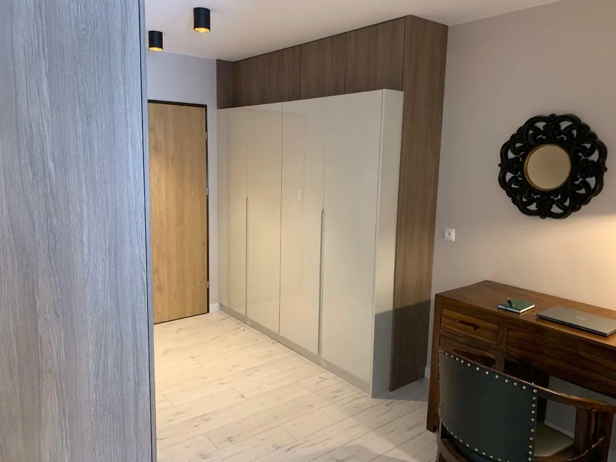 Apartmentsun Parrot Breslavia 0*,  Polonia